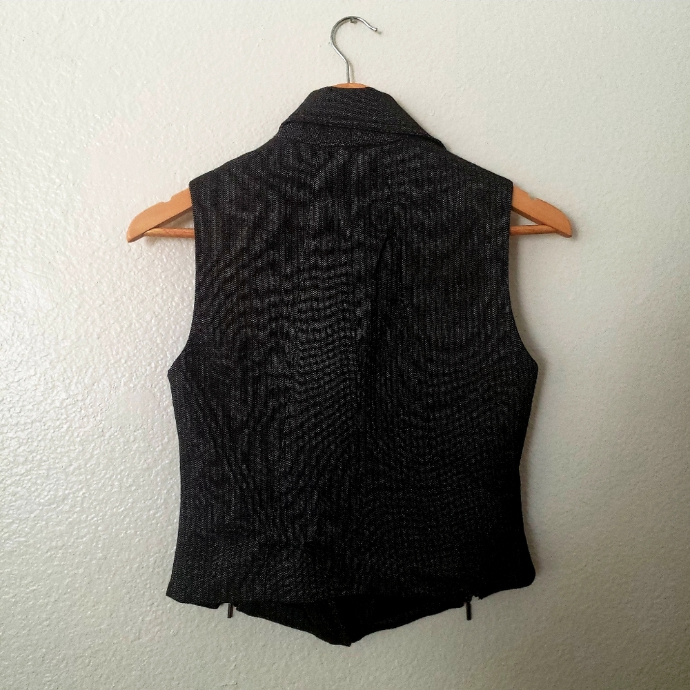 Bebe Black striped Asymmetrical Zipper Vest sz 6 - Picture 11 of 11